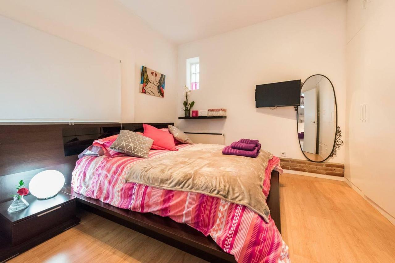 Apartamento En Calle Tres Peces Madrid Kültér fotó